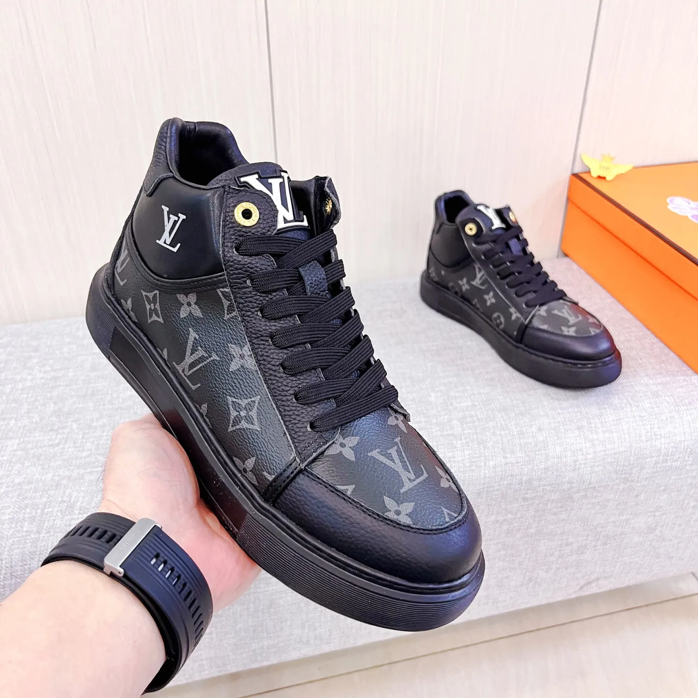 Men's Men's Shoes Men's Shoes 💰 460 Men's Men's Shoes 💰 [ LV ] 🔥 Louis Vuitton Men's high-end brand official website 1:1 latest masterpiece: the upper is made of Italian imported first-layer cowhide with a comfortable and breathable lining ➕ Made of the original non-slip and wear-resistant outsole 🔥, making walking more convenient and comfortable! An exclusive new model, a stunning work, a beautiful 1:1 replica [color] compared to the official quality! Create a fashionable personality to set off your uniqueness! A must-have for trendy men! Classic 🔥Size: 38-44 Color: 🔥 2⃣️colors available🔥.